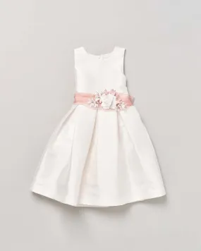 Abito bianco effetto lucido smanicato con gonna ampia e fascia floreale rosa antico 9 anni