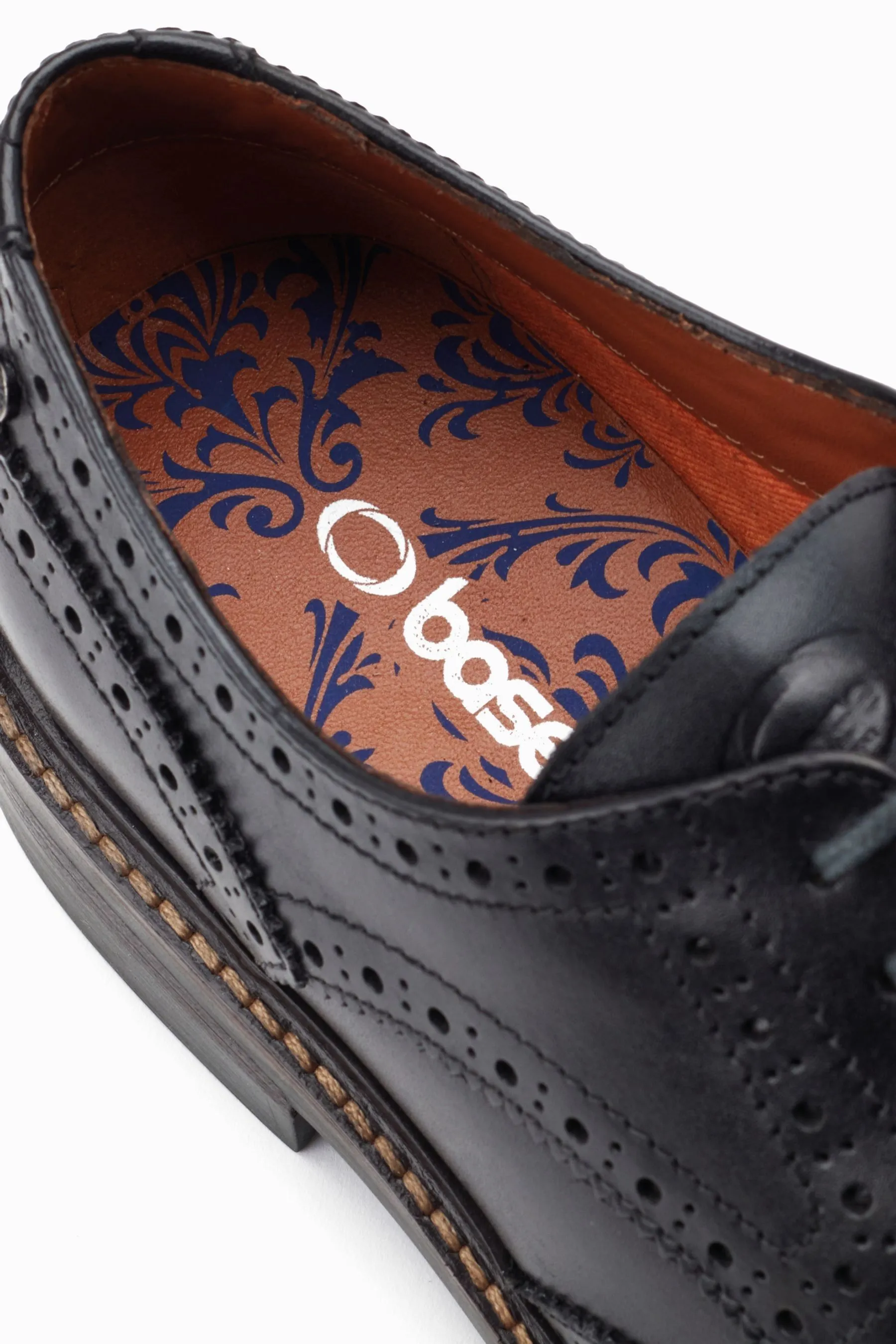 Base London Hatfield - Scarpe Pizzo    