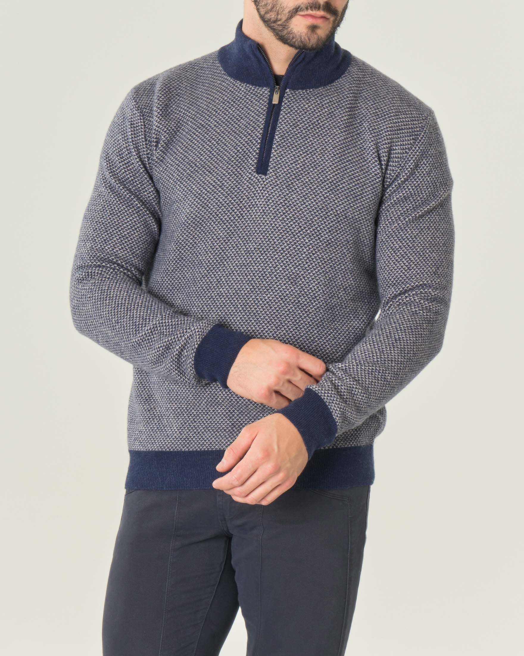 Maglione blu in lana punto pepe con chiusura a mezza zip