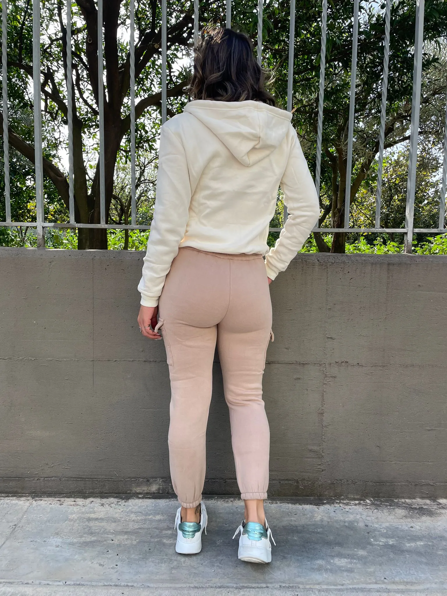 Pantalone tuta felpato con tasconi